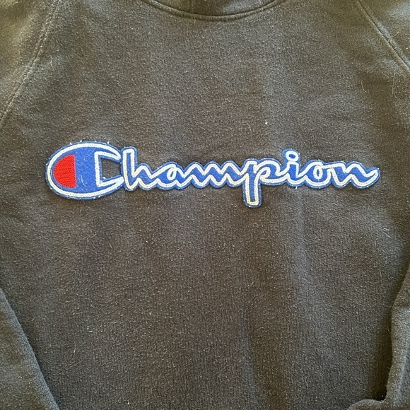 Women’s M Champion Sweatshirt- older- some pulling as shown in pics - Picture 2 of 5